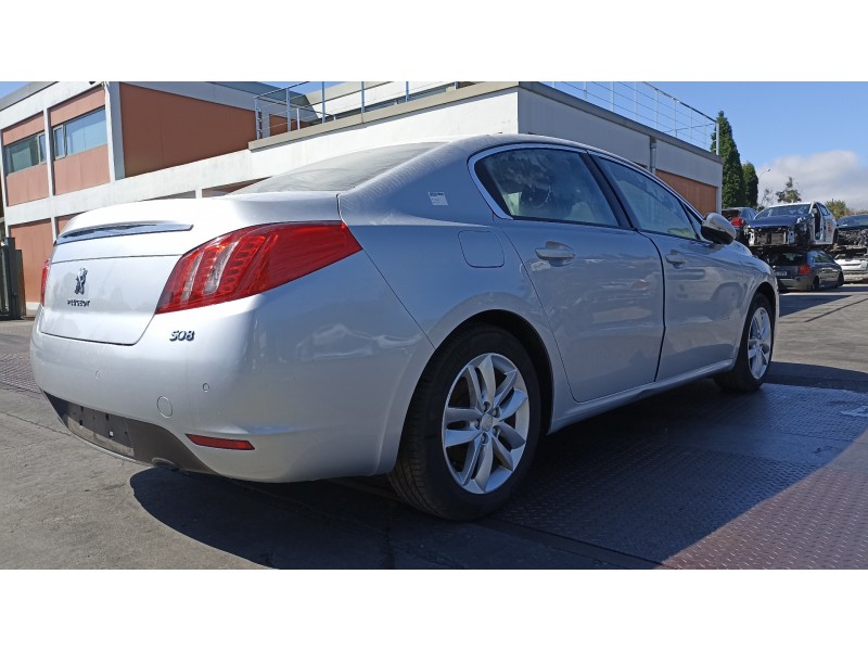 peugeot 508 del año 2012