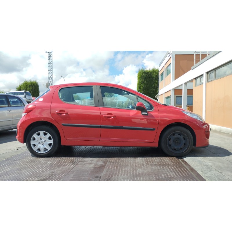 peugeot 207 del año 2010