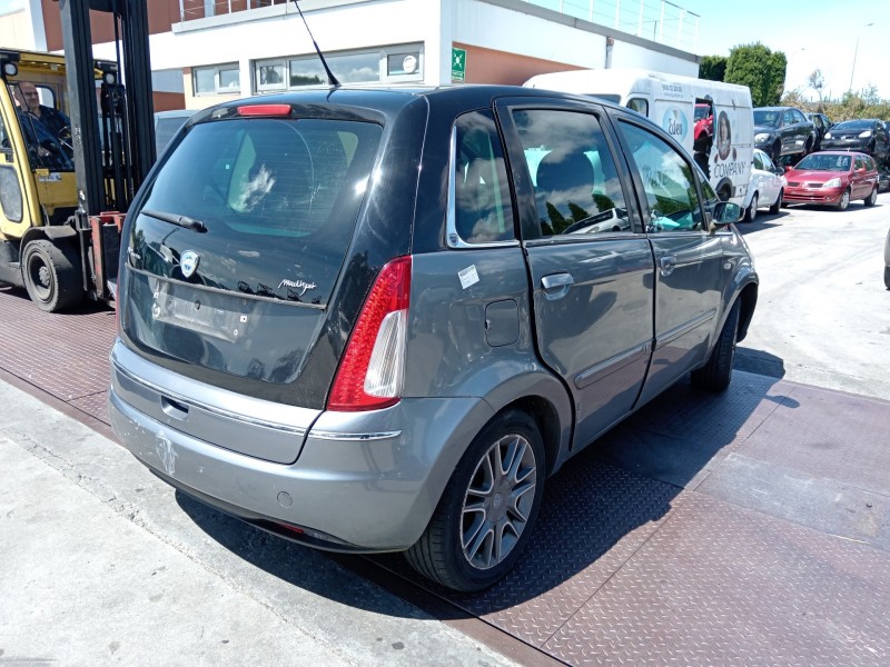lancia musa (184) del año 2007 lancia musa (184) del año 2007