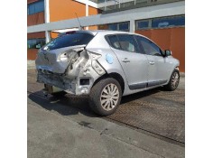 renault megane iii berlina 5 p del año 2010 2