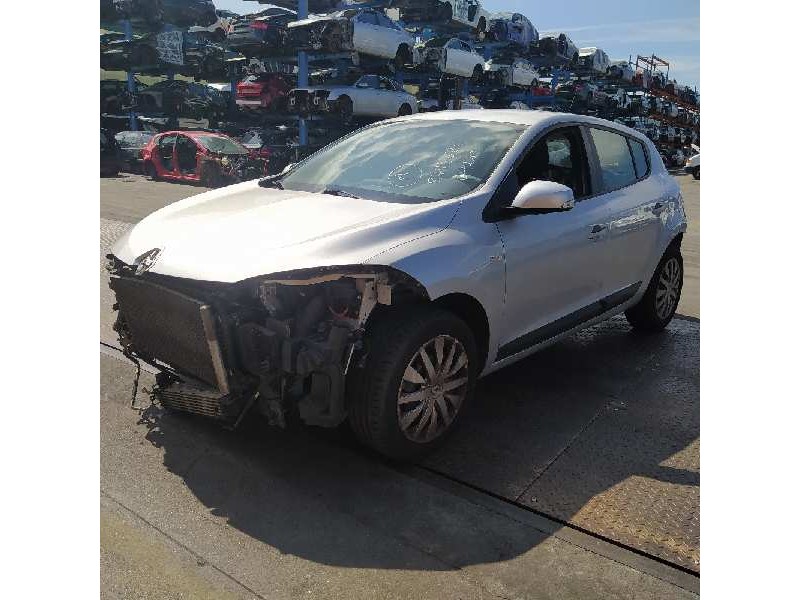 renault megane iii berlina 5 p del año 2010