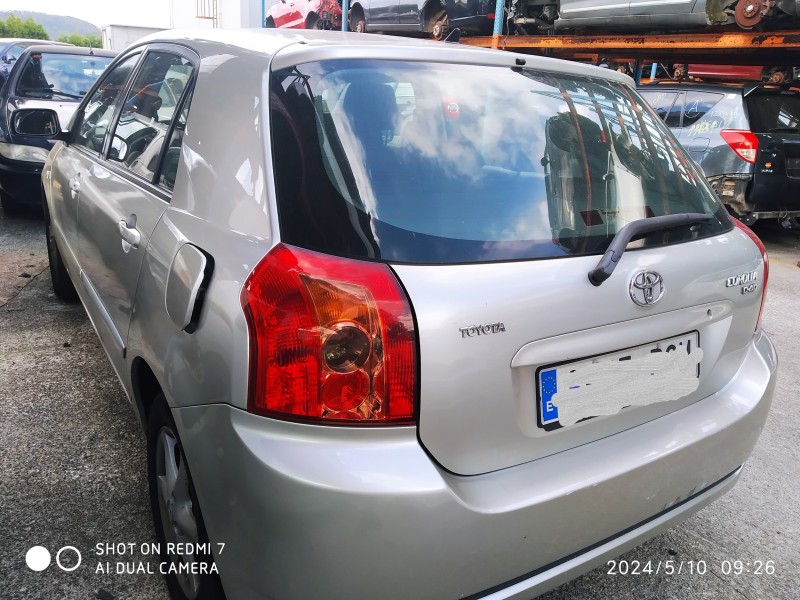 toyota corolla (e12) del año 2005