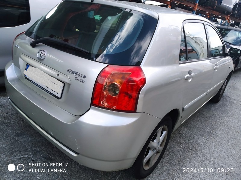toyota corolla (e12) del año 2005