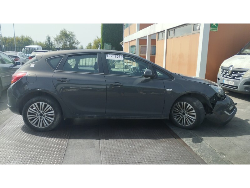 opel astra j lim. del año 1950