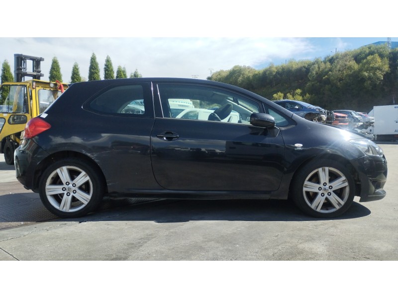 toyota auris del año 2007