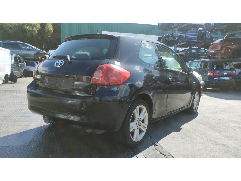 toyota auris del año 2007