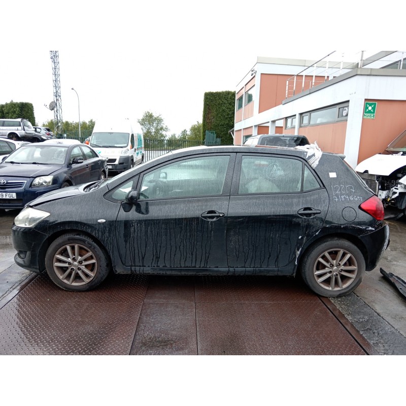 toyota auris del año 2009