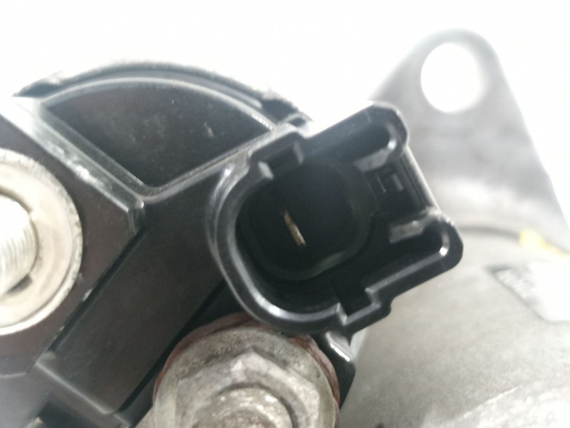 Recambio de motor arranque para toyota yaris connect referencia OEM IAM 281000N040  