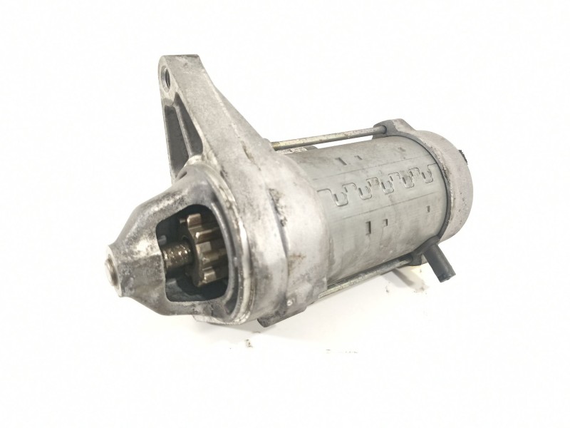 Recambio de motor arranque para toyota yaris connect referencia OEM IAM 281000N040  