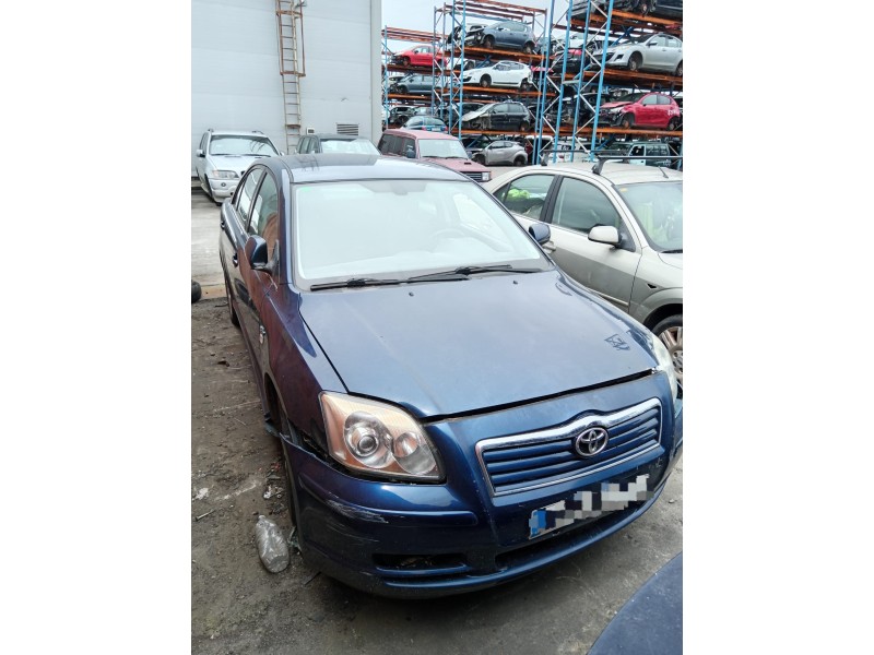 toyota avensis berlina (t25) del año 2004