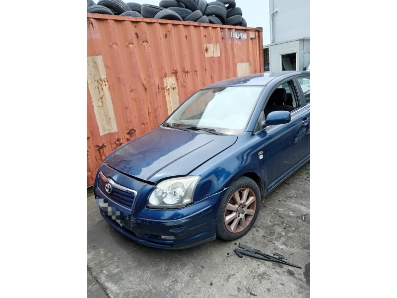 toyota avensis berlina (t25) del año 2004