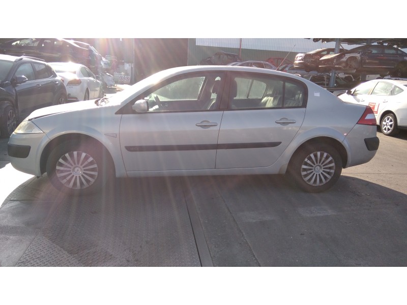 renault megane ii classic berlina del año 2004