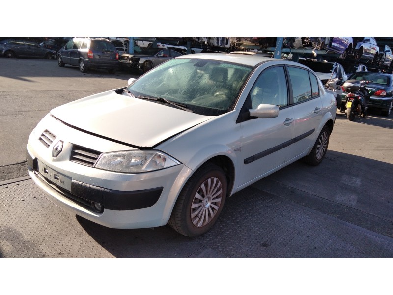 renault megane ii classic berlina del año 2004