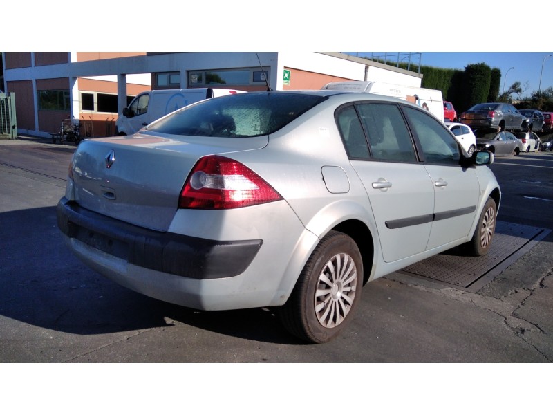 renault megane ii classic berlina del año 2004