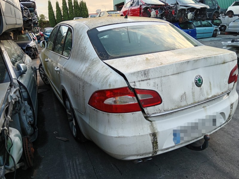 skoda superb (3u4) del año 2008