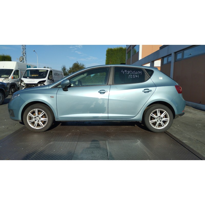 seat ibiza (6j5) del año 2010