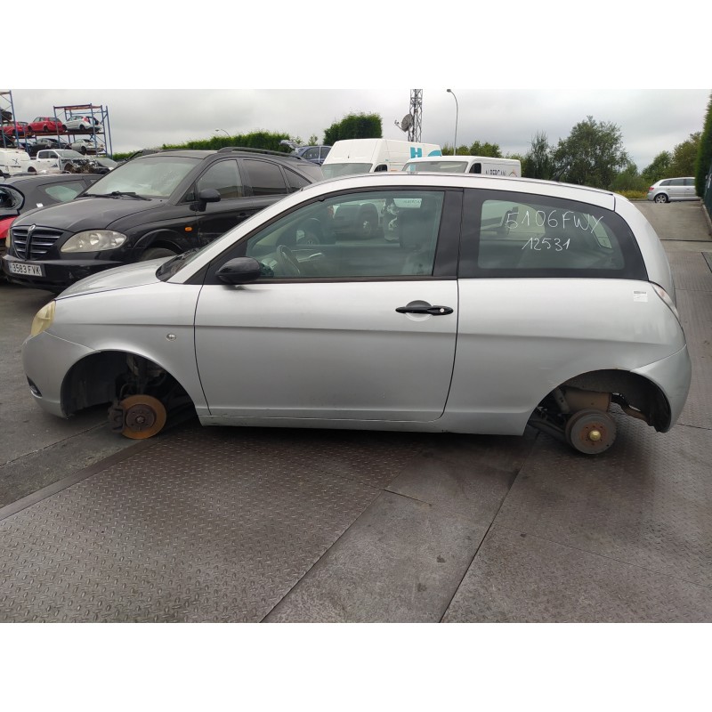 lancia ypsilon (101) del año 2003