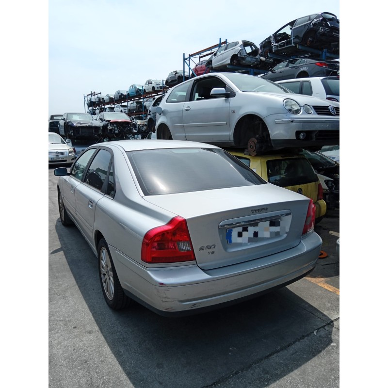 volvo s80 berlina del año 2004