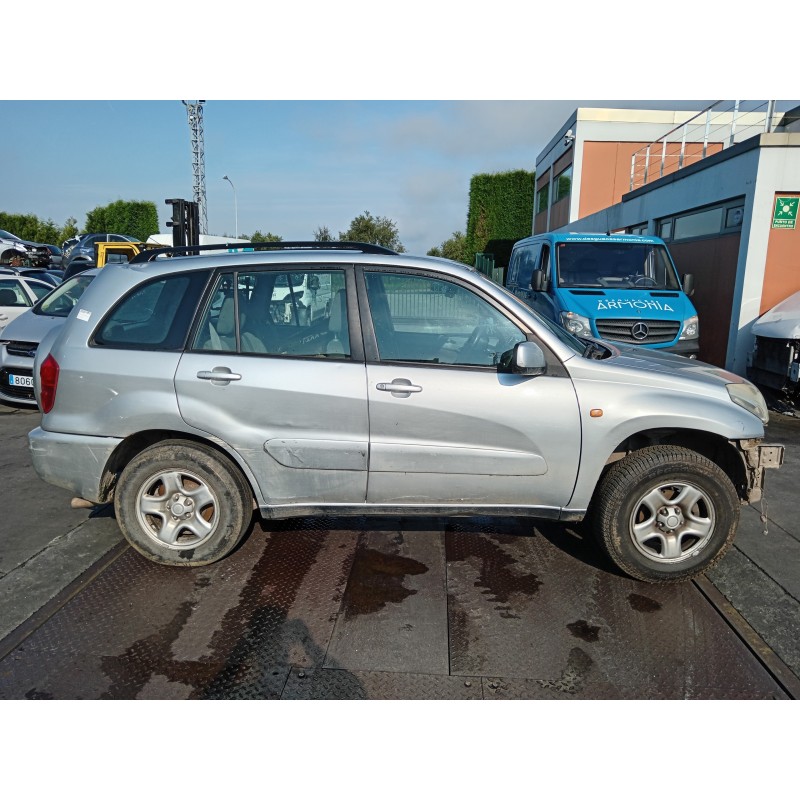 toyota rav 4 (a2) del año 2003