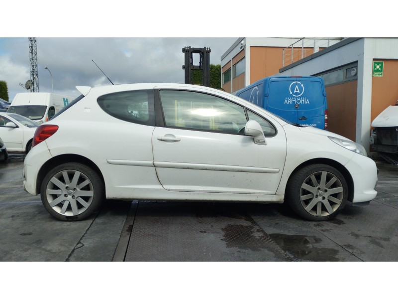 peugeot 207 del año 2009