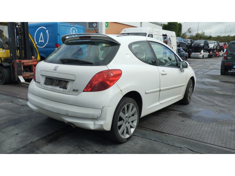 peugeot 207 del año 2009
