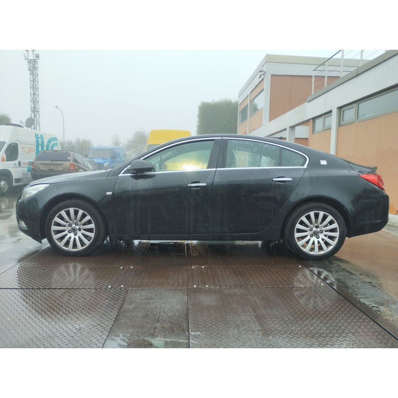 opel insignia berlina del año 2010