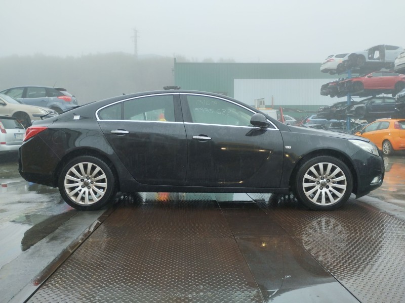 opel insignia berlina del año 2010