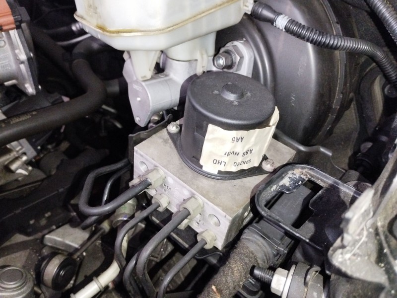 Recambio de abs para opel insignia berlina cosmo referencia OEM IAM 13332549  