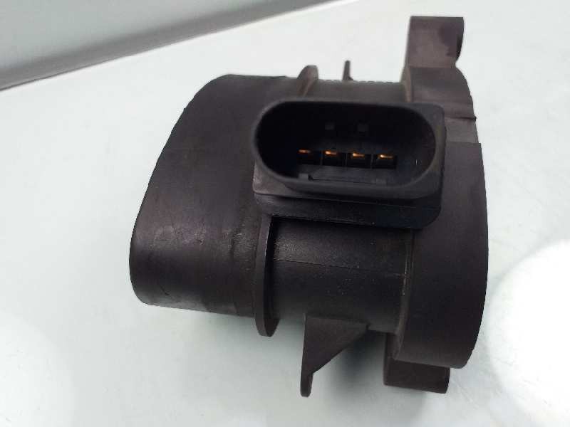 Recambio de caudalimetro para bmw serie 1 berlina (e81/e87) 120d referencia OEM IAM 136277887440 0928400504 