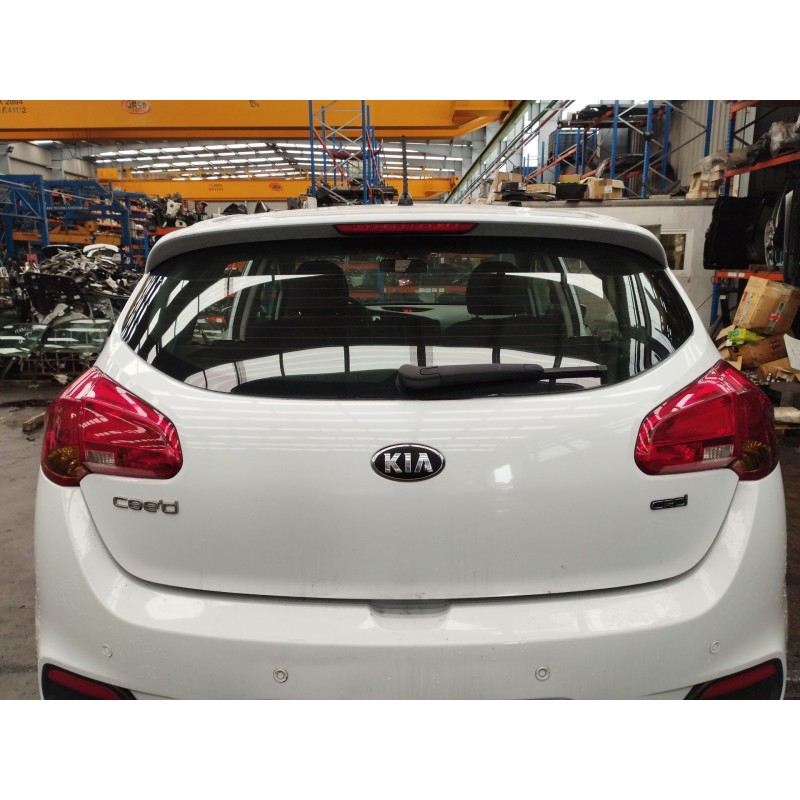 Recambio de porton trasero para kia cee´d spirit referencia OEM IAM   