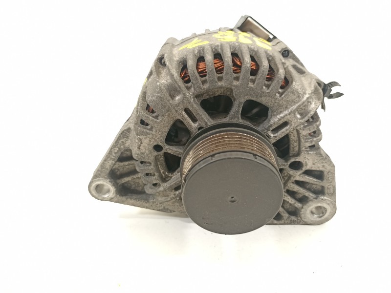 Recambio de alternador para kia cerato referencia OEM IAM 373002A110  