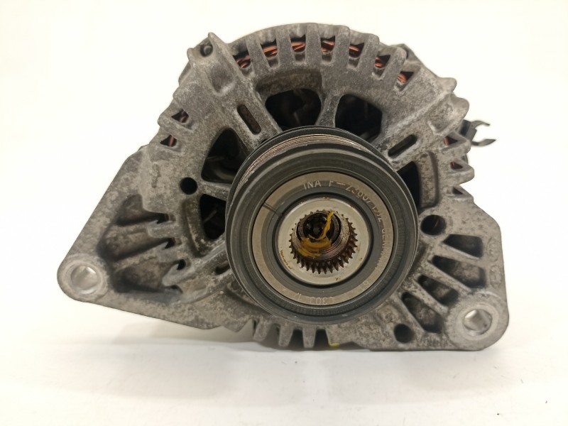 Recambio de alternador para kia cerato referencia OEM IAM 373002A110  