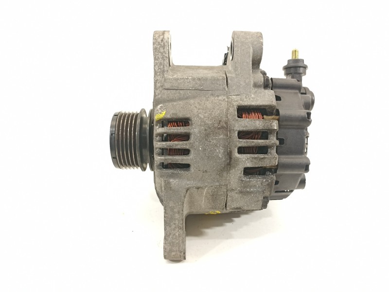 Recambio de alternador para kia cerato referencia OEM IAM 373002A110  