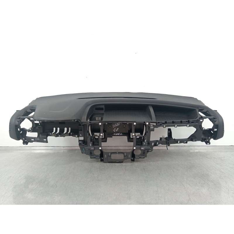 Recambio de salpicadero para renault trafic iii (f82) l1h1 l1h1 2,7t referencia OEM IAM 681004777R  