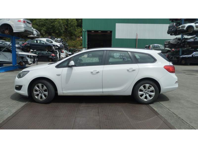 opel astra j sports tourer (p10) del año 2015