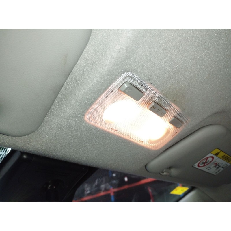 Recambio de luz interior para toyota yaris active referencia OEM IAM   