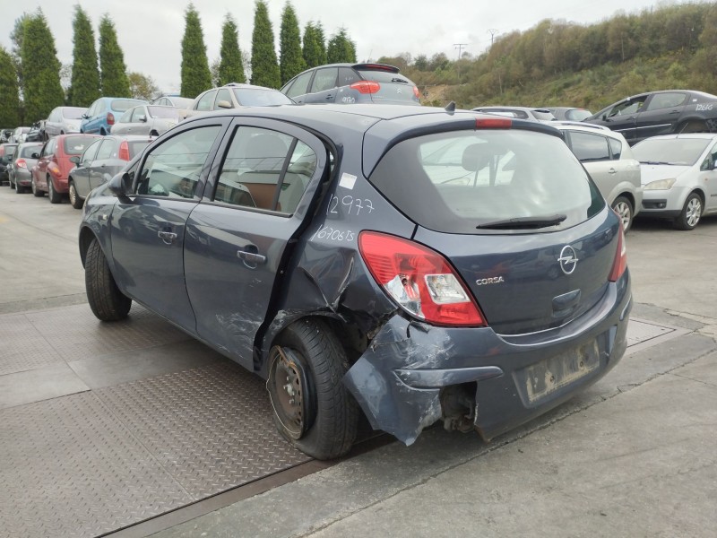 opel corsa d del año 2010