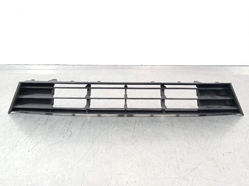 Recambio de rejilla delantera para bmw serie 5 lim. (f10) 520d efficientdynamics edition referencia OEM IAM 51117331724  