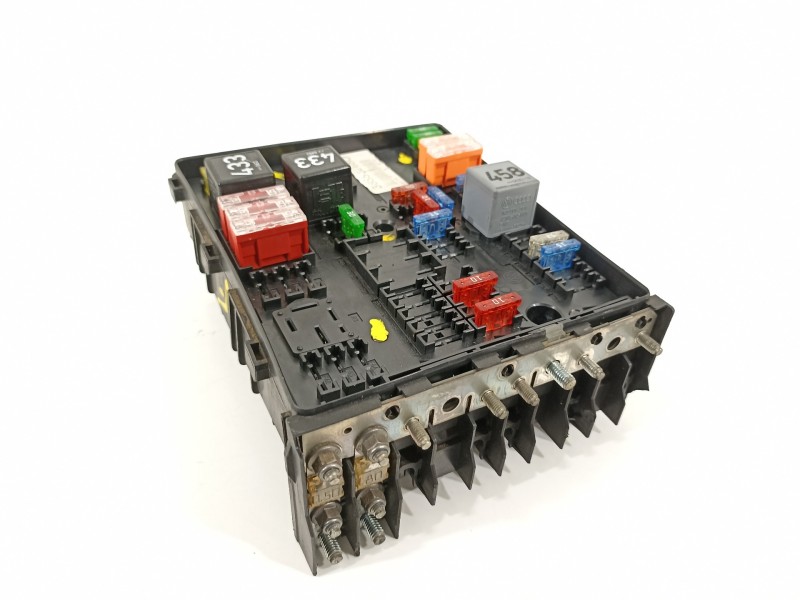 Recambio de caja reles / fusibles para volkswagen golf v berlina (1k1) highline referencia OEM IAM 1K0937124K  