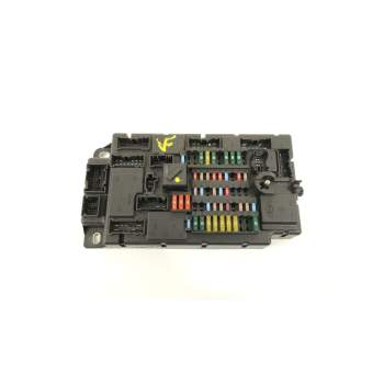CAJA RELES / FUSIBLES 61353456853 519480J01