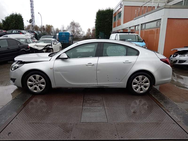 OPEL INSIGNIA A SEDÁN (G09)