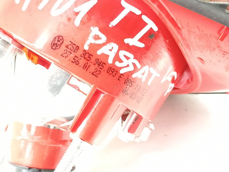 Recambio de piloto trasero izquierdo en porton para volkswagen passat berlina (3c2) advance referencia OEM IAM 3C5945093E  