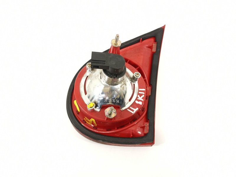 Recambio de piloto trasero izquierdo en porton para volkswagen golf v berlina (1k1) highline referencia OEM IAM 1K6945093E  