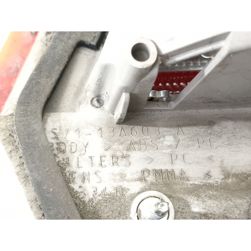 Recambio de piloto trasero izquierdo en porton para ford mondeo ber. (ca2) ghia referencia OEM IAM 7S7113A603A  