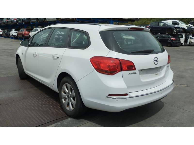 opel astra j sports tourer (p10) del año 2015