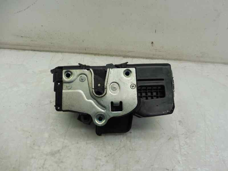 Recambio de cerradura puerta delantera derecha para chevrolet captiva 2.0 vcdi lt referencia OEM IAM A046818  