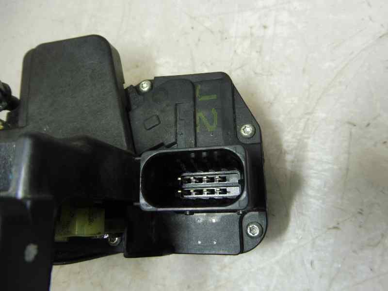 Recambio de cerradura puerta delantera derecha para chevrolet captiva 2.0 vcdi lt referencia OEM IAM A046818  