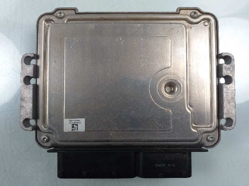 Recambio de centralita motor uce para hyundai i30 comfort referencia OEM IAM 391142A412 0281017213 