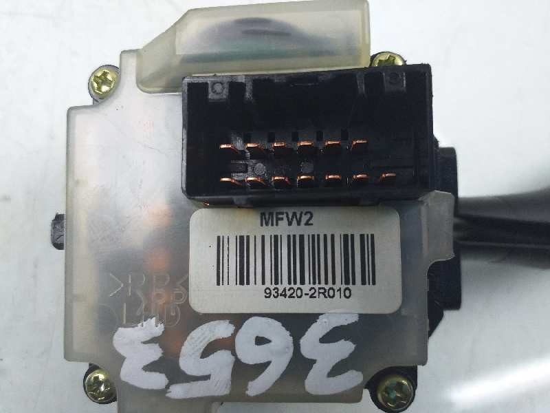 Recambio de mando limpia para hyundai i30 comfort referencia OEM IAM 934202R010  