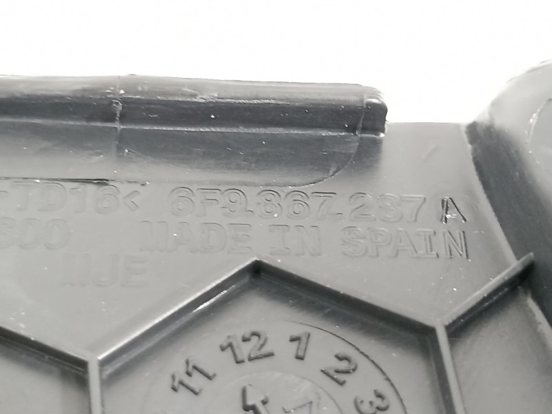 Recambio de moldura para seat arona xperience referencia OEM IAM 6F9867287A  